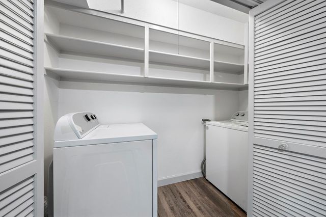 1714 Huge Oaks Street, Houston, TX 77055