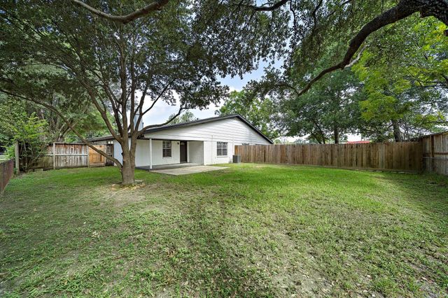 1714 Huge Oaks Street, Houston, TX 77055