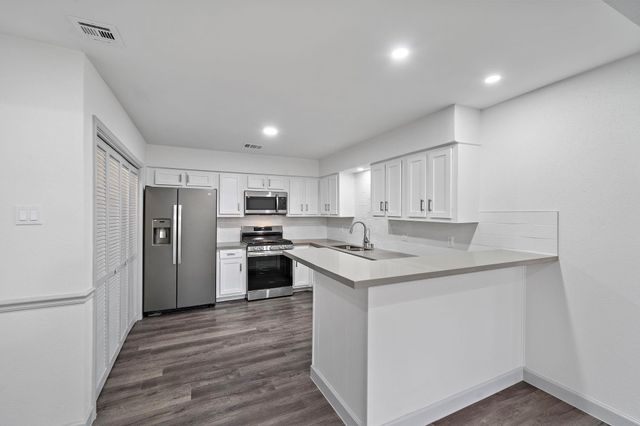 1714 Huge Oaks Street, Houston, TX 77055