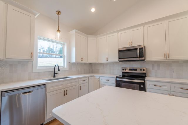 111 Gilmore Drive, Somerset, KY 42503