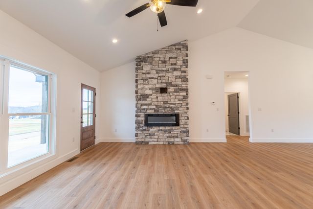 111 Gilmore Drive, Somerset, KY 42503