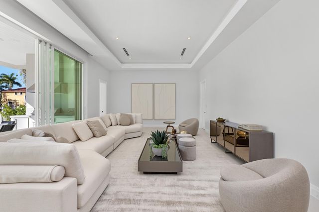 810 NE 70th Street, Boca Raton, FL 33487