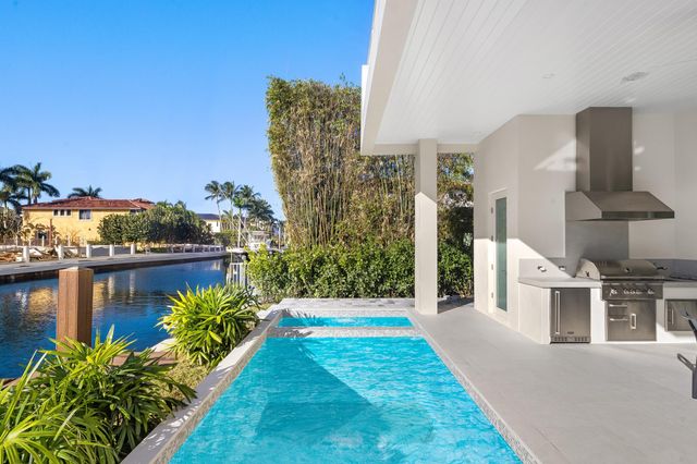 810 NE 70th Street, Boca Raton, FL 33487