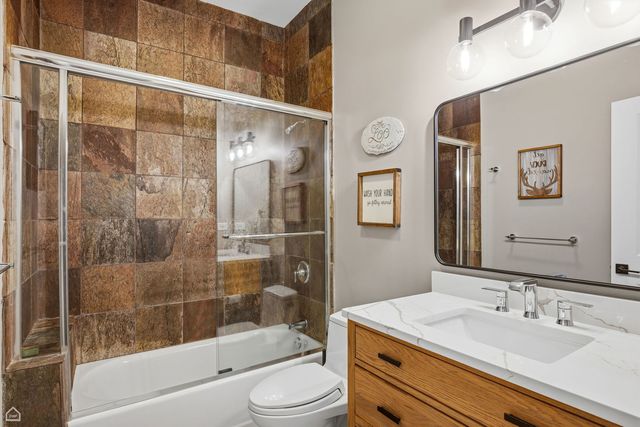 1752 W Erie Street, Chicago, IL 60622