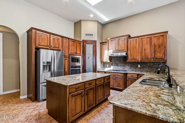 1260 FRANKLIN BLUFF Drive, El Paso, TX 79912