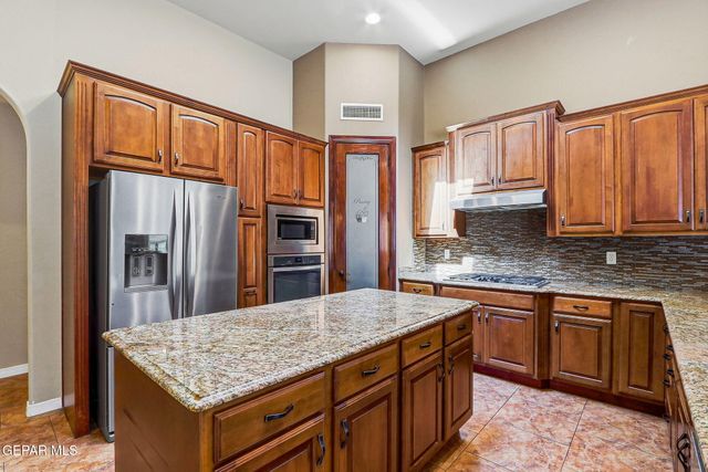 1260 FRANKLIN BLUFF Drive, El Paso, TX 79912