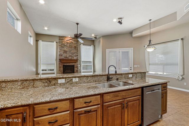 1260 FRANKLIN BLUFF Drive, El Paso, TX 79912