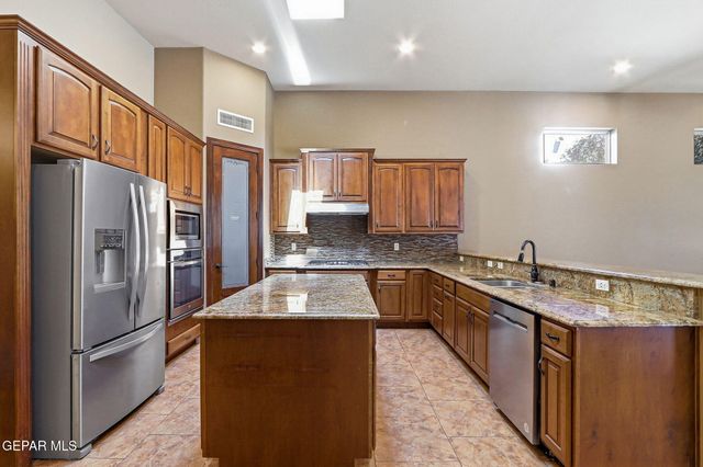 1260 FRANKLIN BLUFF Drive, El Paso, TX 79912