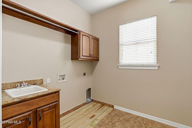 1260 FRANKLIN BLUFF Drive, El Paso, TX 79912