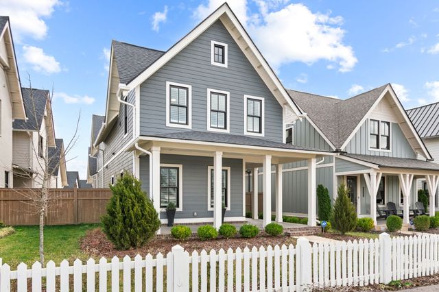 2620 Buckner Ln, Thompsons Station, TN 37179