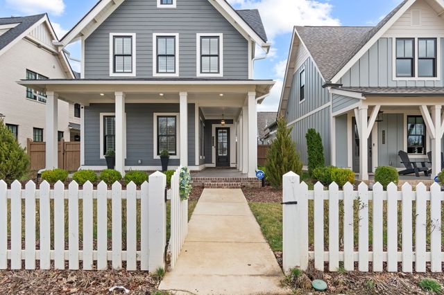 2620 Buckner Ln, Thompsons Station, TN 37179