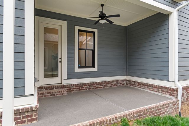 2620 Buckner Ln, Thompsons Station, TN 37179