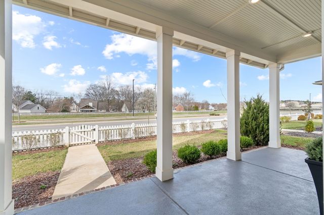 2620 Buckner Ln, Thompsons Station, TN 37179