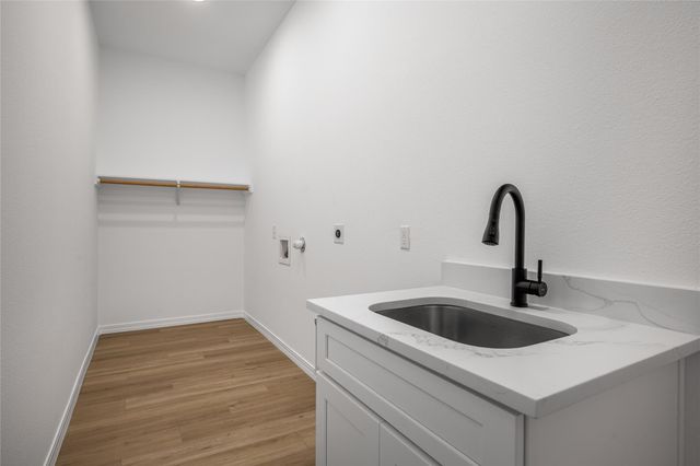 2964 Rabbs Prairie RD, La Grange, TX 78945