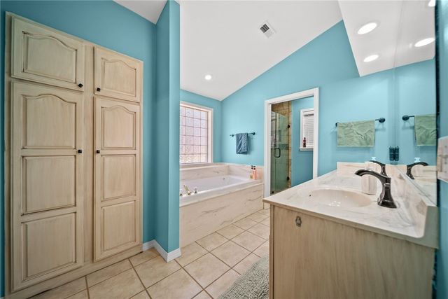 32 Cannich Drive, Bella Vista, AR 72715