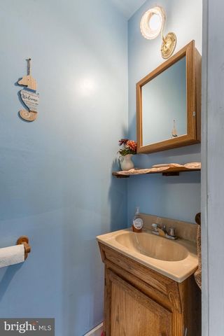 282 S MAIN ST, Pleasant Gap, PA 16823