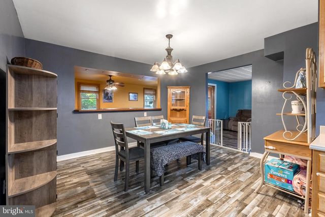 282 S MAIN ST, Pleasant Gap, PA 16823