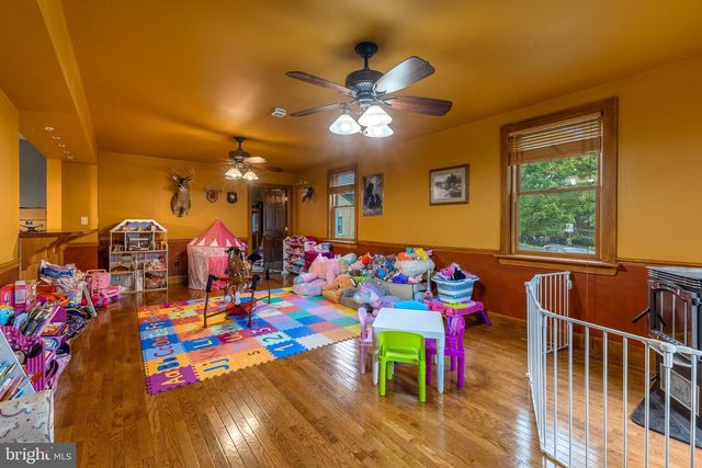 282 S MAIN ST, Pleasant Gap, PA 16823