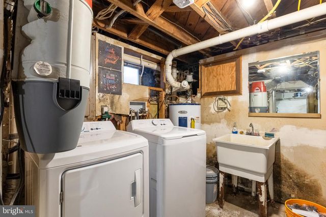 282 S MAIN ST, Pleasant Gap, PA 16823