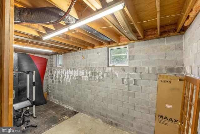 282 S MAIN ST, Pleasant Gap, PA 16823