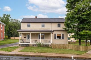 282 S MAIN ST, Pleasant Gap, PA 16823