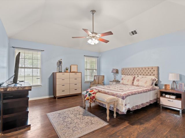 105 Pioneer Court, Waxahachie, TX 75167