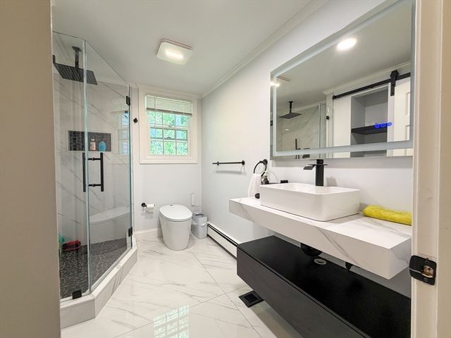 3 Sprague Rd, Wellesley, MA 02481