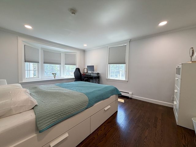 3 Sprague Rd, Wellesley, MA 02481