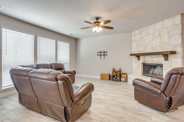 1116 Bear Oak Drive, Burleson, TX 76028