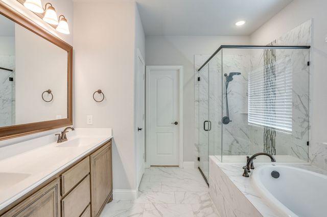 1116 Bear Oak Drive, Burleson, TX 76028