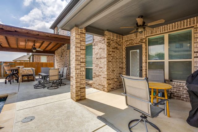 1116 Bear Oak Drive, Burleson, TX 76028