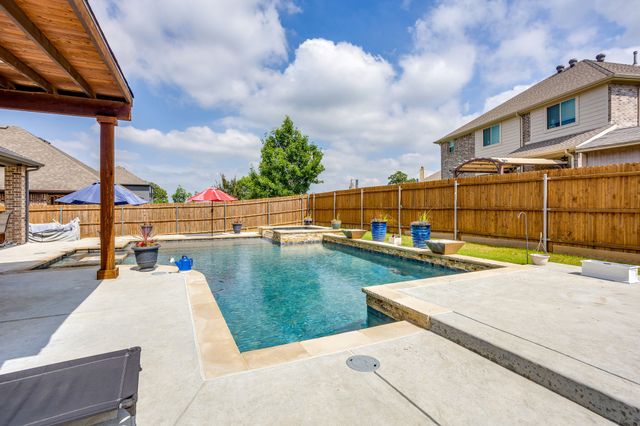 1116 Bear Oak Drive, Burleson, TX 76028