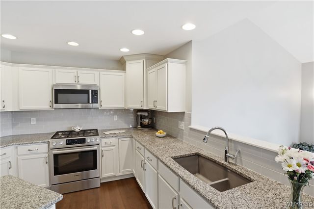 2386 Burbank Drive, Hamburg, NY 14085