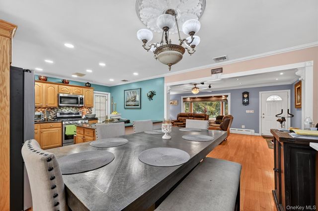 4 Kingsland Drive, New City, NY 10956