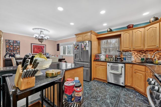 4 Kingsland Drive, New City, NY 10956