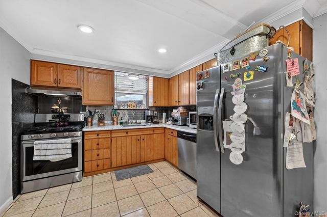 4 Kingsland Drive, New City, NY 10956