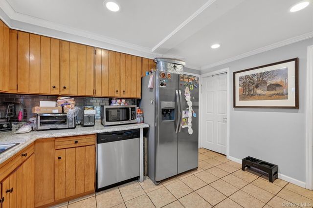 4 Kingsland Drive, New City, NY 10956