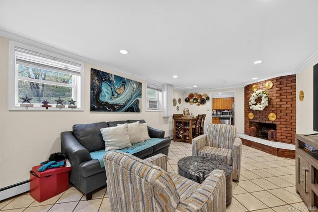 4 Kingsland Drive, New City, NY 10956