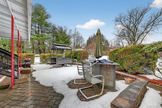 4 Kingsland Drive, New City, NY 10956