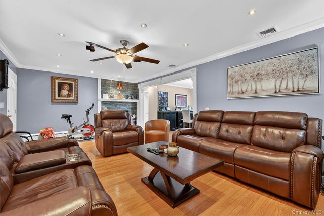 4 Kingsland Drive, New City, NY 10956