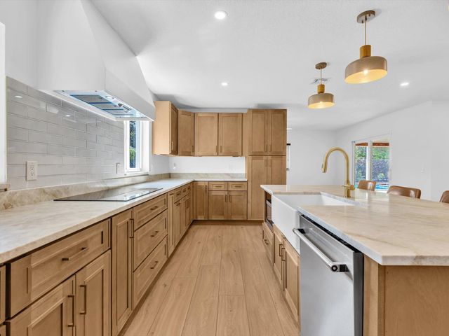 3264 Lakeview Drive, Delray Beach, FL 33445