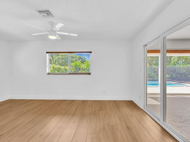 3264 Lakeview Drive, Delray Beach, FL 33445