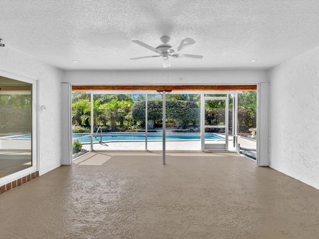 3264 Lakeview Drive, Delray Beach, FL 33445