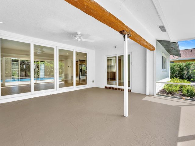 3264 Lakeview Drive, Delray Beach, FL 33445