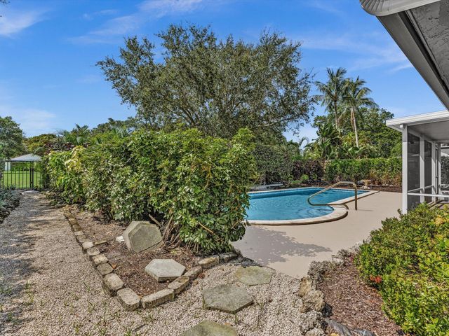 3264 Lakeview Drive, Delray Beach, FL 33445