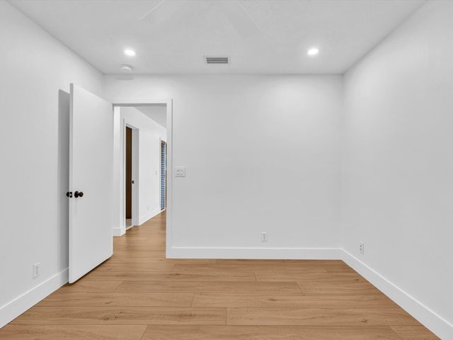 3264 Lakeview Drive, Delray Beach, FL 33445