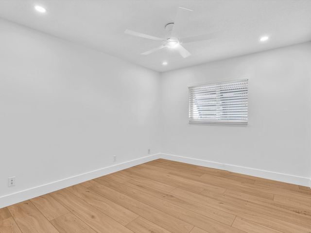 3264 Lakeview Drive, Delray Beach, FL 33445