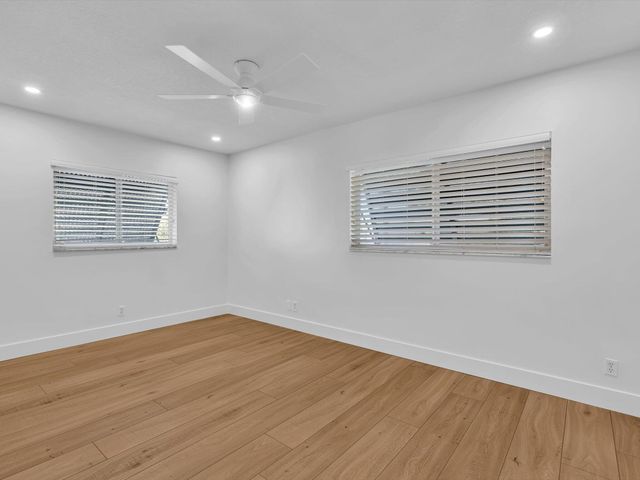 3264 Lakeview Drive, Delray Beach, FL 33445