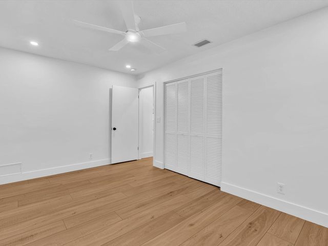3264 Lakeview Drive, Delray Beach, FL 33445