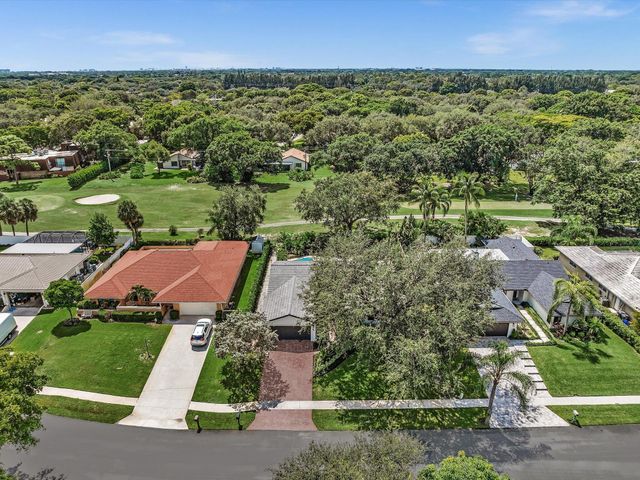 3264 Lakeview Drive, Delray Beach, FL 33445